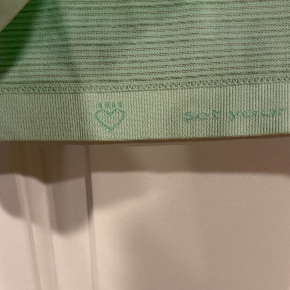 lululemon athletica swiftly tech Light Mint Green Long Sleeve Tee 10 - Picture 6 of 9